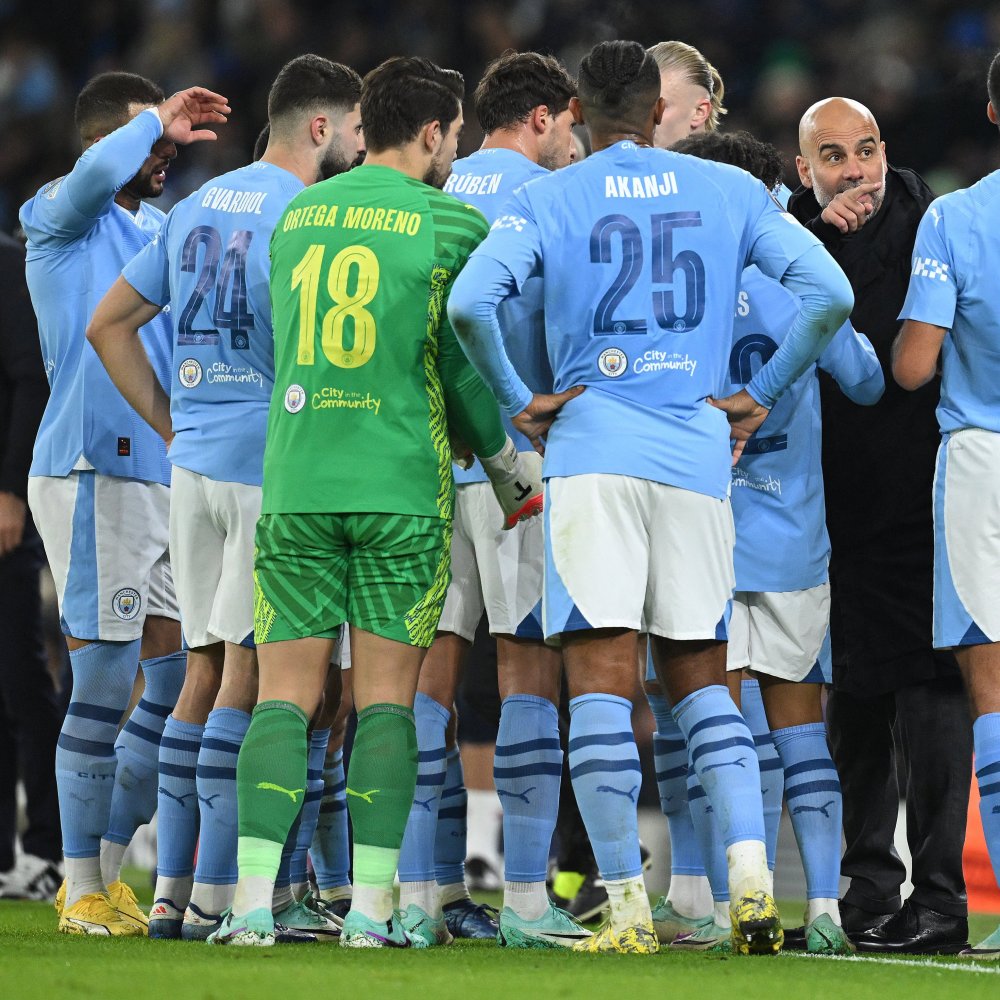 里程碑夜！深圳队单刀错失；欧篮联赛后刷纪录；话题不断；资深球员宣示担当的简单介绍