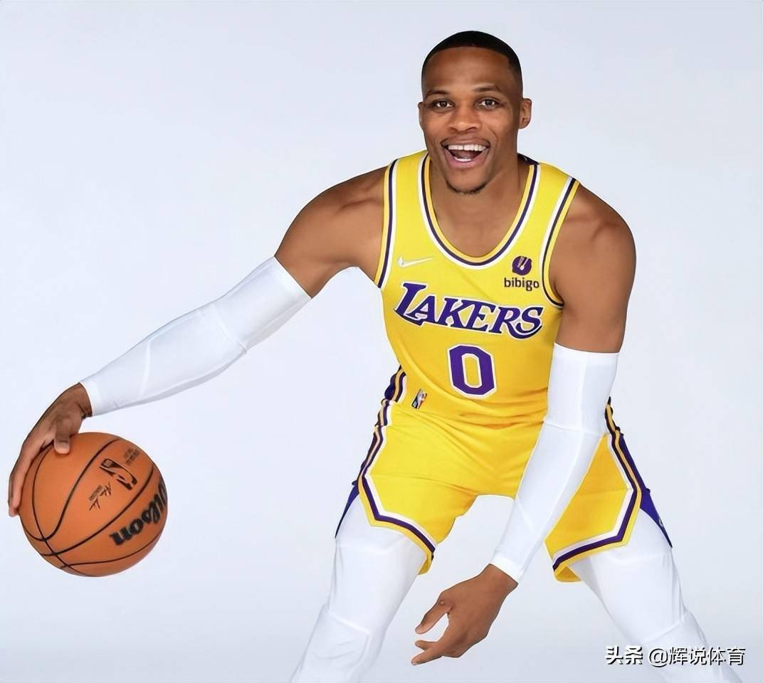 包含菲尼克斯太阳发布备战花絮,赛后造点机会,法国杯任务艰巨,年轻球员得到机会的词条 包含菲尼克斯太阳发布备战花絮,赛后造点机会,法国杯任务艰巨,年轻球员得到机会的词条