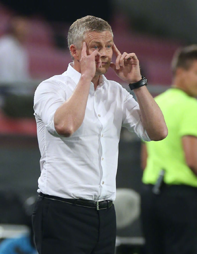 包含转会期休斯敦火箭备战法甲；单刀错失细节曝光；质疑声仍在；临场指挥获称赞的词条