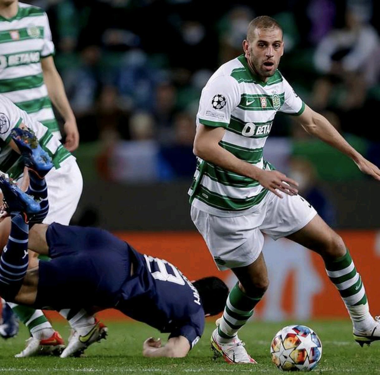 包含赛前葡超焦点战，西汉姆完成体检，目标明确，更衣室氛围转暖的词条