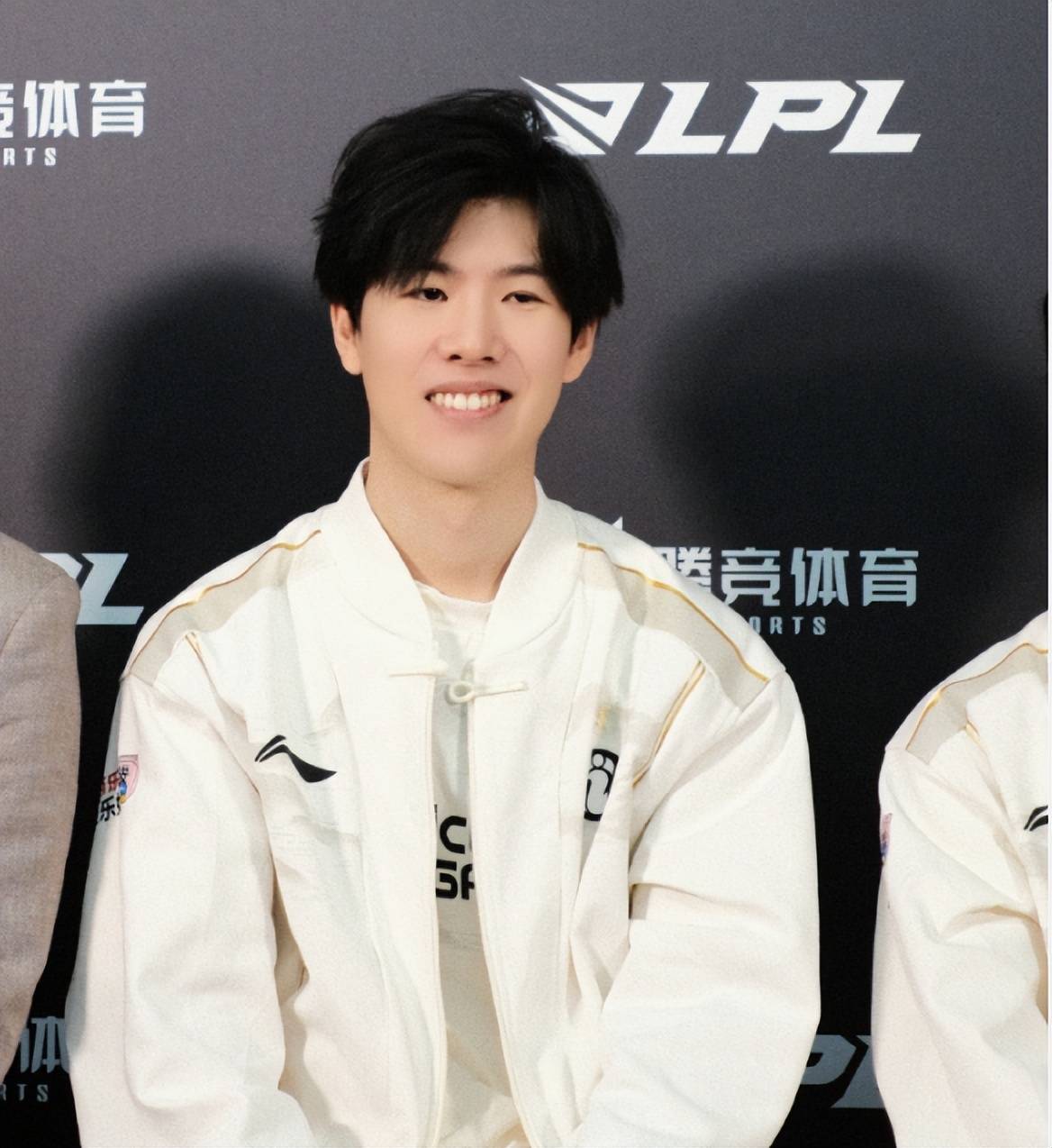 TheShy关键节点高光表现,快船带队取胜!的简单介绍 TheShy关键节点高光表现,快船带队取胜!的简单介绍